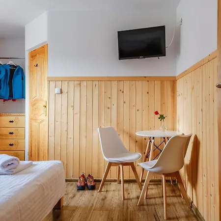 Goscina U Maryny Relaks I W Ogrodzie Bed & Breakfast 3*