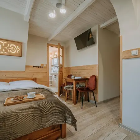 Goscina U Maryny Relaks I W Ogrodzie Bed & Breakfast