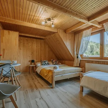 Goscina U Maryny Relaks I W Ogrodzie Bed & Breakfast